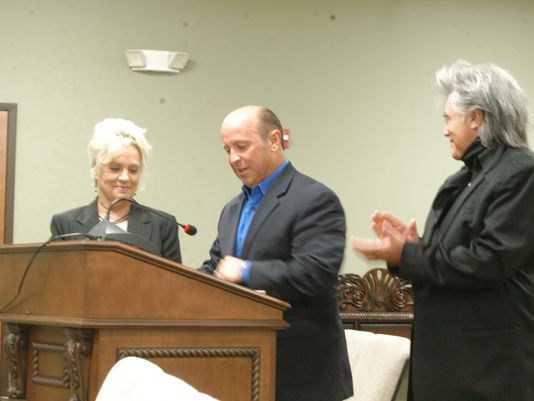 Connie Smith,
                      Mayor Scott Foster, Marty Stuart