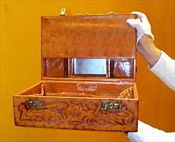Patsy Cline's make-up case